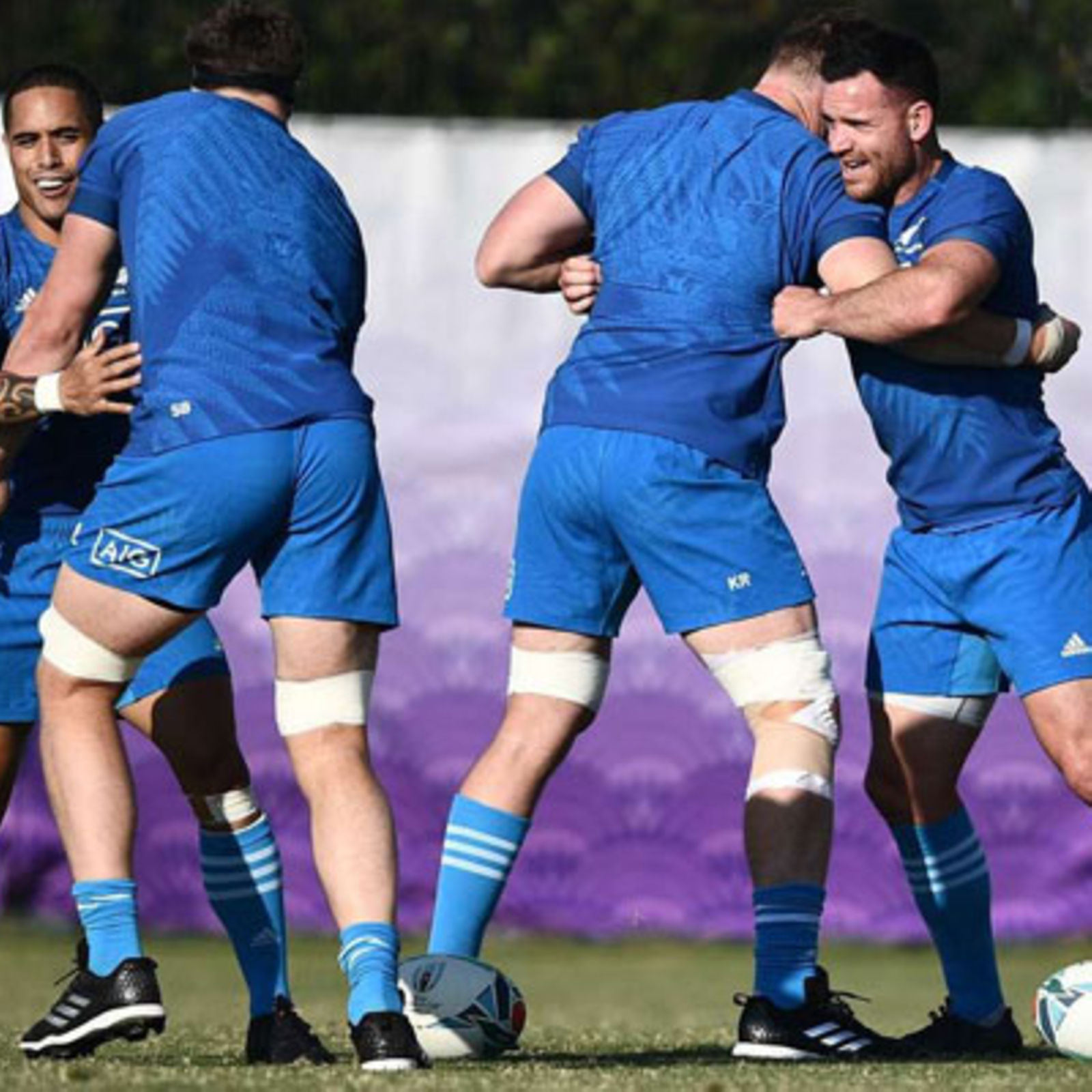 Dan Carter and Richie McCaw tribute to Jonny Wilkinson 