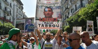 Karim Tabbou supporters