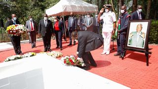 Uhuru at Nyachae burial