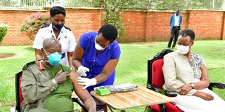 Museveni vaccinated