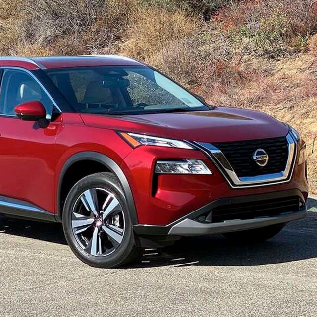How does the Nissan Murano compare to the Nissan Rogue