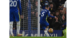 Chelsea midfielder Jorginho scores