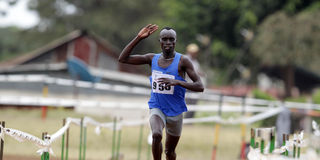 Geoffrey Rono leads senior men's 10km race at Nairobi Cross Country Championships