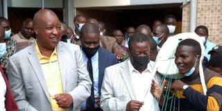 Governor Amos Nyaribo and Musalia Mudavadi