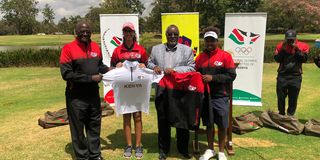 Junior golf team with NOC-K Second vice president Waithaka Kioni