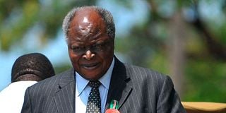 Mwai Kibaki.