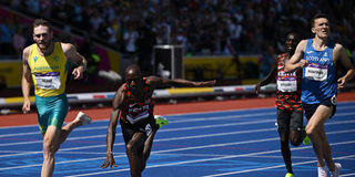 Oliver Hoare and Timothy Cheruiyot sprint finish