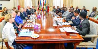 The US delegation led by Senator Chris Coons when they met President-elect William Ruto 