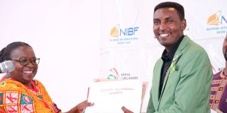 Shullam Nzioka (right) winner of the Kiswahili youth category
