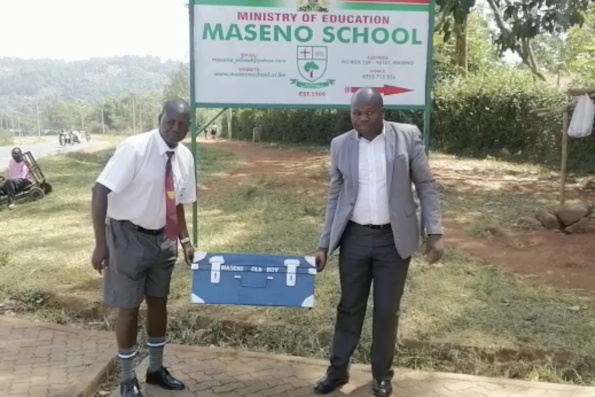 63 year-old Maseno alumnus ‘reports’ to alma mater in full uniform to mark golden jubilee