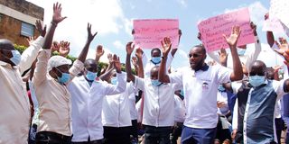 nurses strike, nurses shortage