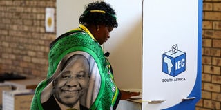 woman voting south africa elections
