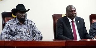 South Sudanese President Salva Kiir (L), South Sudan's opposition leader Riek Machar. 